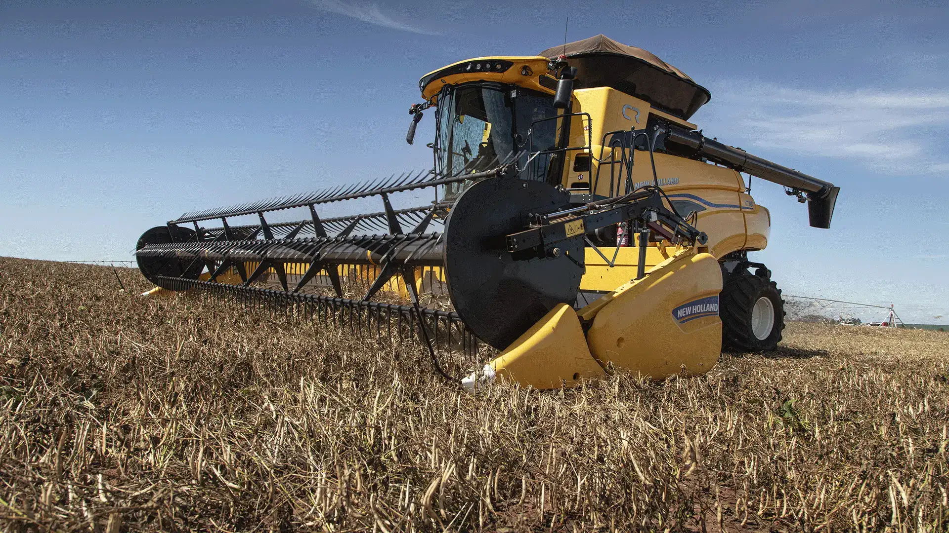 nova_cr_em_campo_visto_diagonalmente_a_esquerda